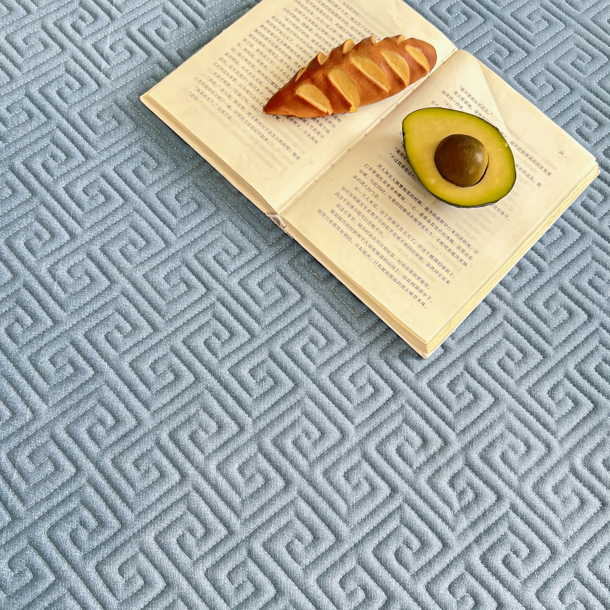 91家纺网 家纺一手货源 找家纺 棉乐町家居 2026新款老粗布床盖床垫大床 床盖 偶遇