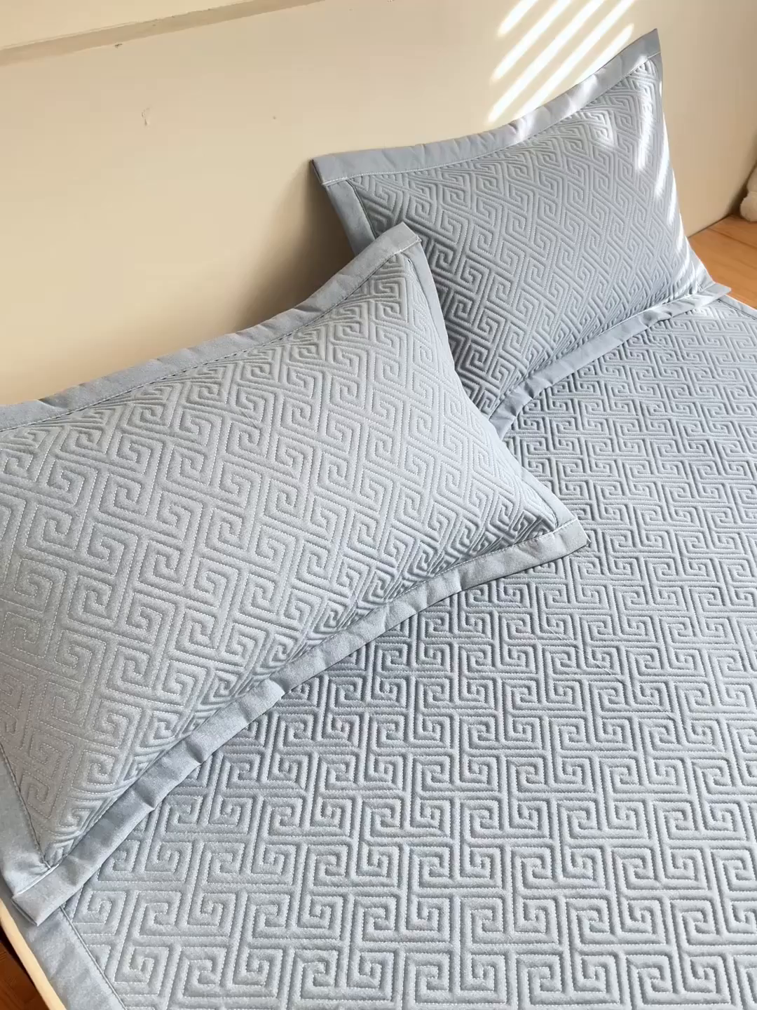 91家纺网 家纺一手货源 找家纺 棉乐町家居 2026新款老粗布床盖床垫大床 床盖 偶遇