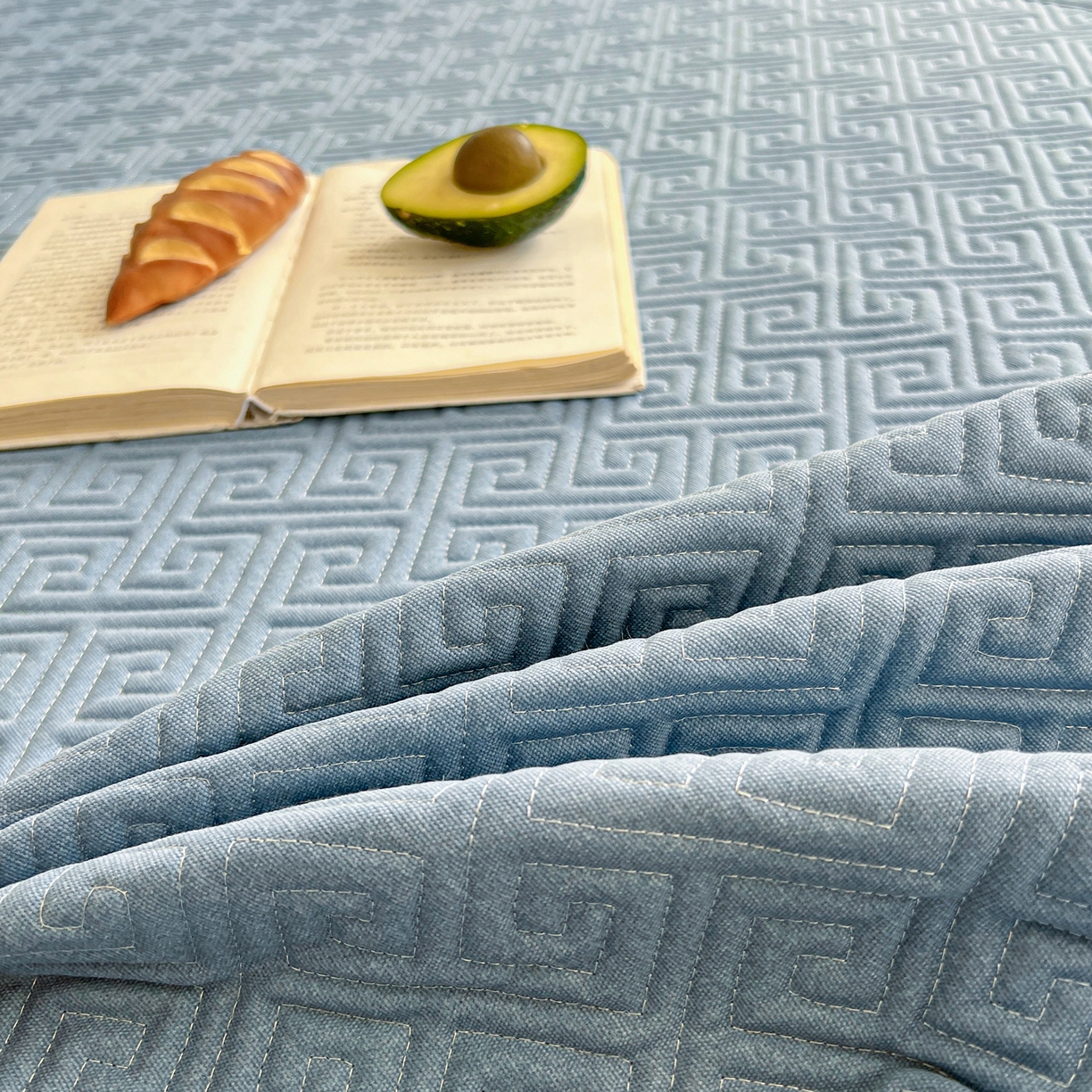 91家纺网 家纺一手货源 找家纺 棉乐町家居 2026新款老粗布床盖床垫大床 床盖 偶遇