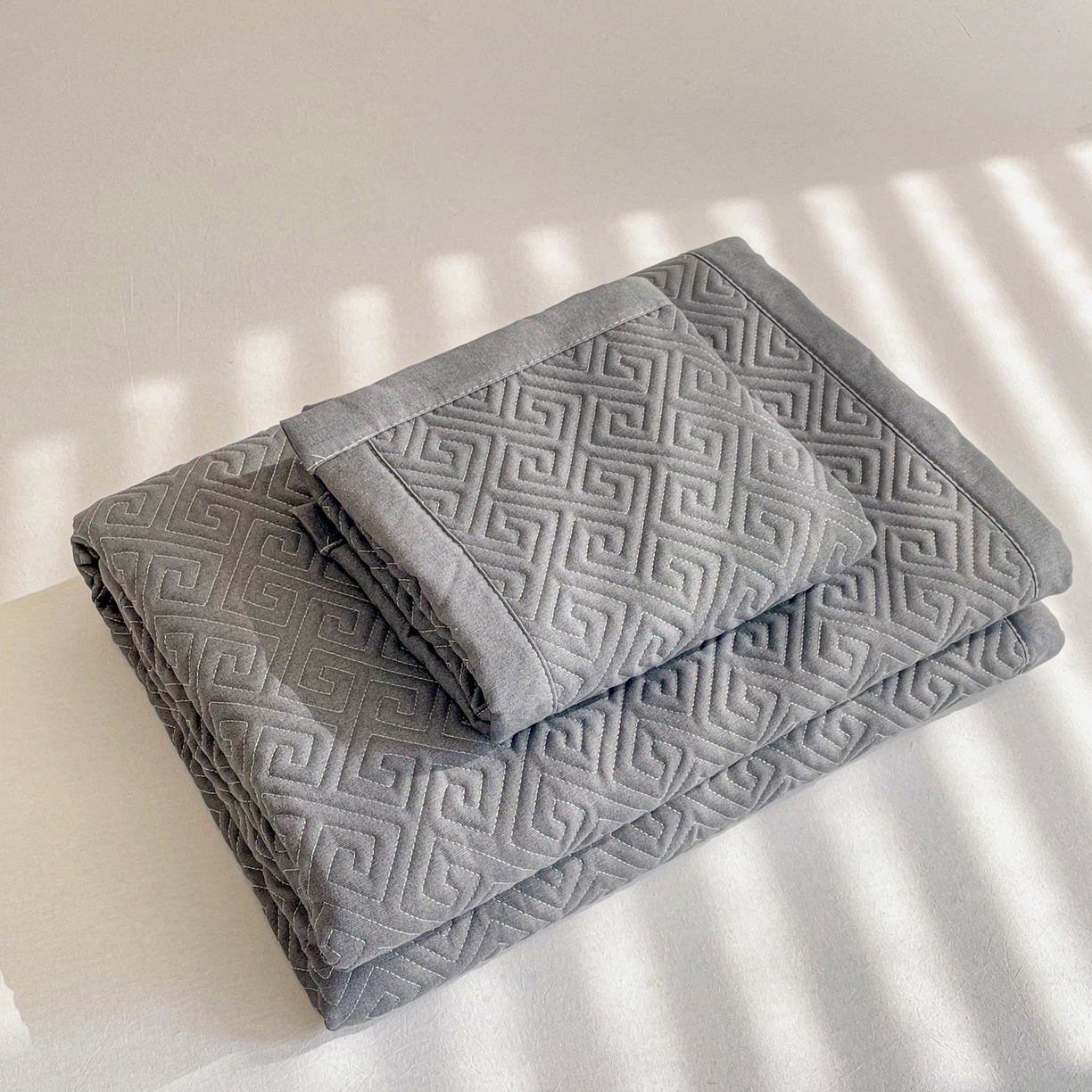 91家纺网 家纺一手货源 找家纺 棉乐町家居 2026新款老粗布床盖床垫大床 床盖 傍晚