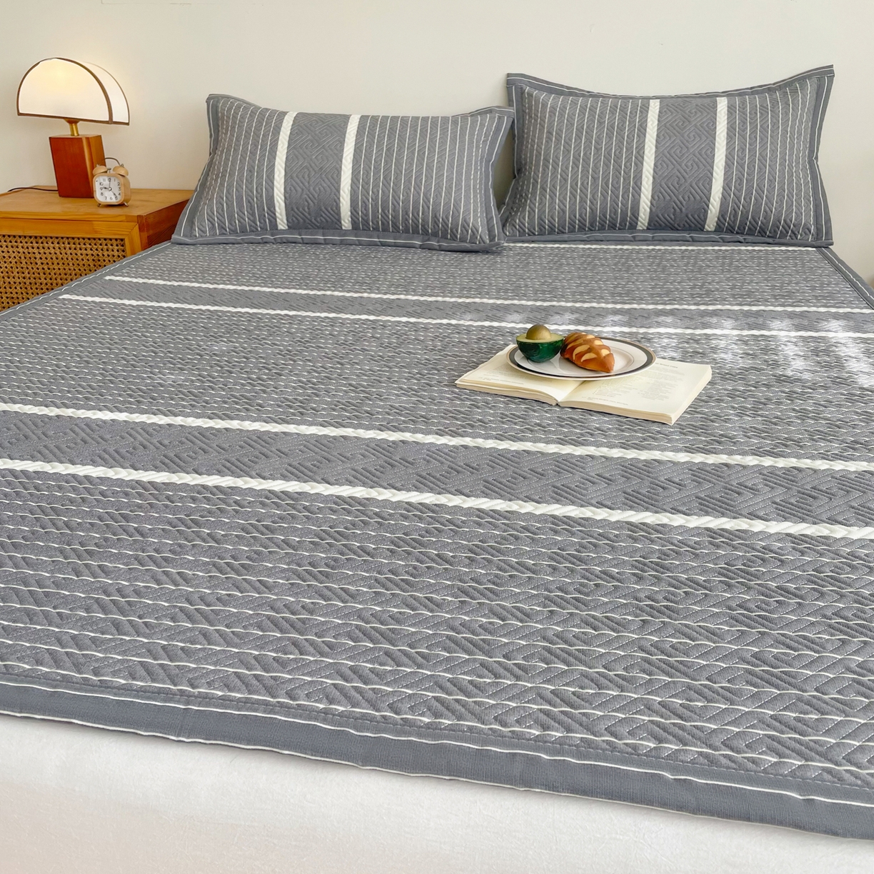 91家纺网 家纺一手货源 找家纺 棉乐町家居 2026新款老粗布床盖床垫大床 床盖 冷灰