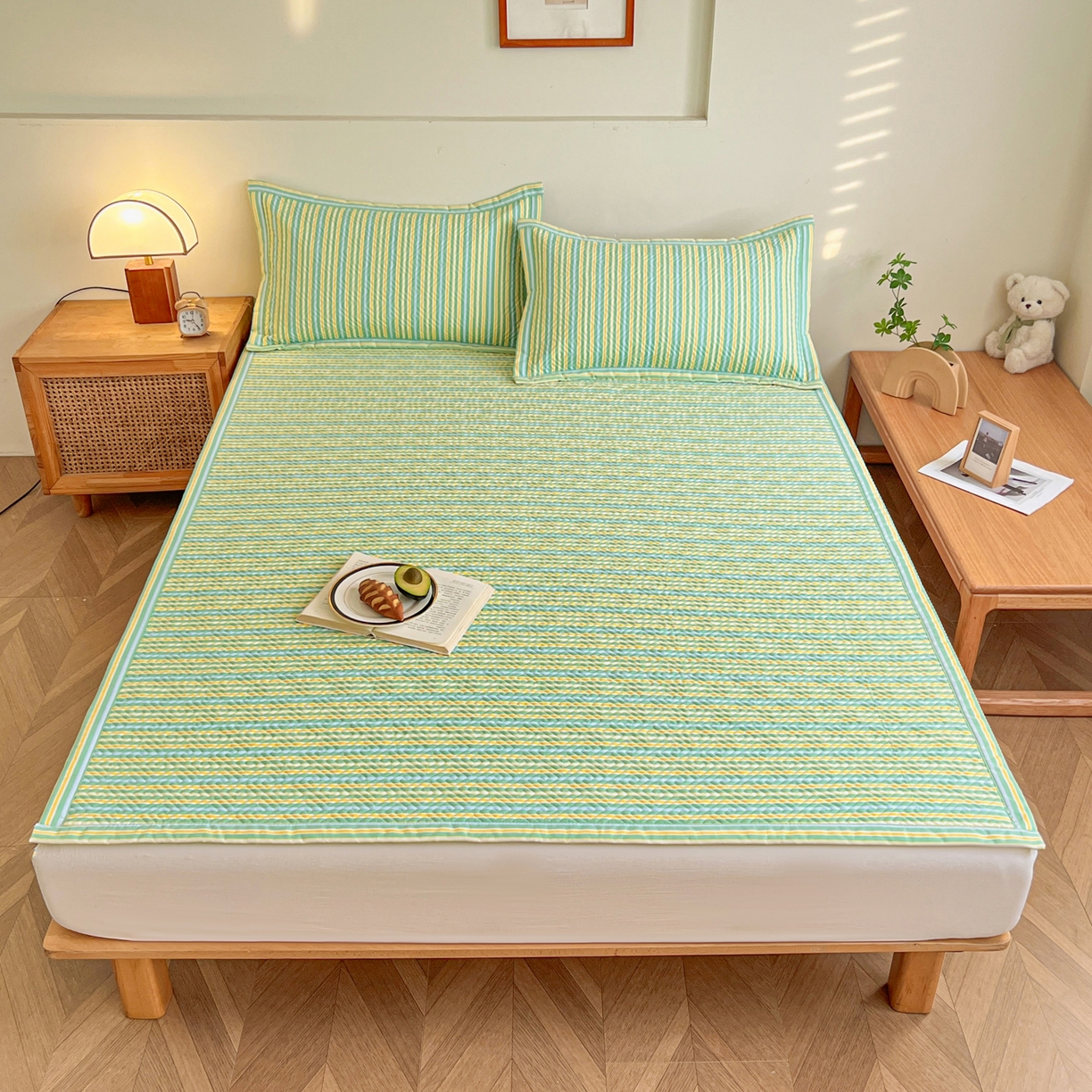 91家纺网 家纺一手货源 找家纺 金泰莱 2026新款老粗布床盖床垫大床 床盖 果绿条