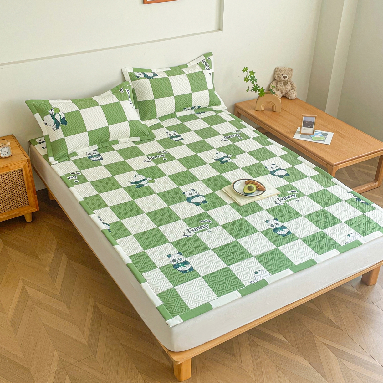 91家纺网 家纺一手货源 找家纺 金泰莱 2026新款老粗布床盖床垫大床 床盖 可爱熊猫