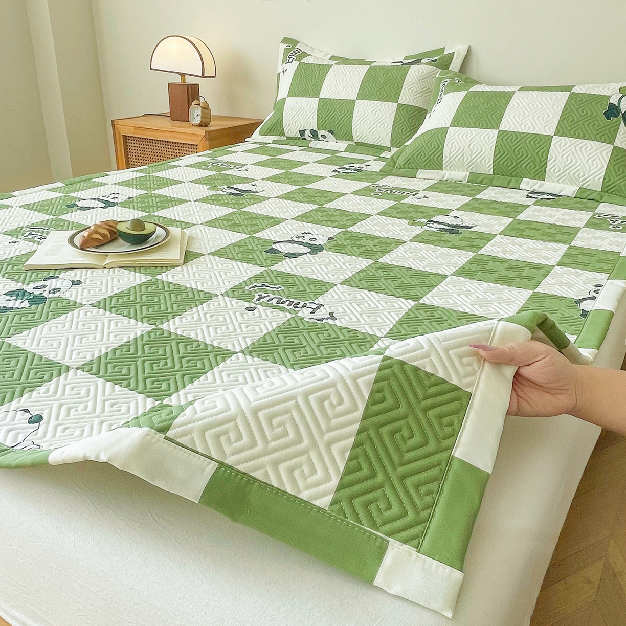 91家纺网 家纺一手货源 找家纺 金泰莱 2026新款老粗布床盖床垫大床 床盖 可爱熊猫