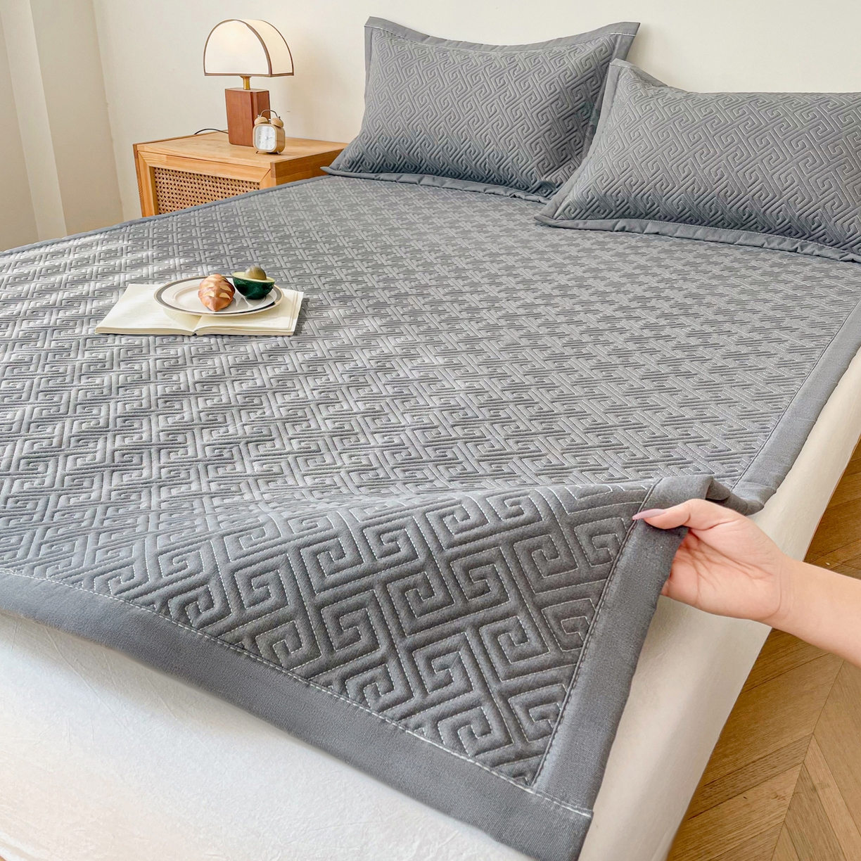 91家纺网 家纺一手货源 找家纺 金泰莱 2026新款老粗布床盖床垫大床 床盖 傍晚