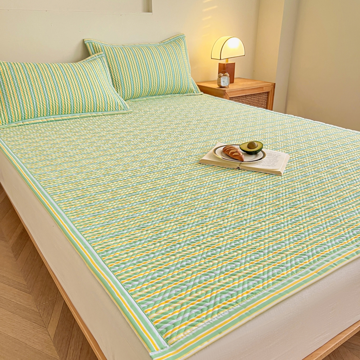 91家纺网 家纺一手货源 找家纺 金泰莱 2026新款老粗布床盖床垫大床 床盖 果绿条