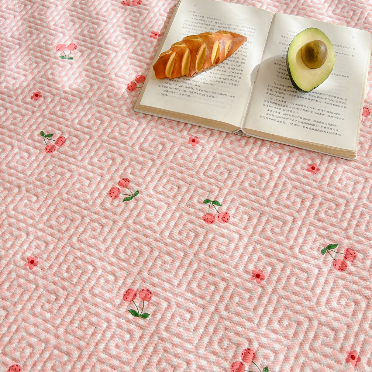 91家纺网 家纺一手货源 找家纺 金泰莱 2026新款老粗布床盖床垫大床 床盖 格子樱桃