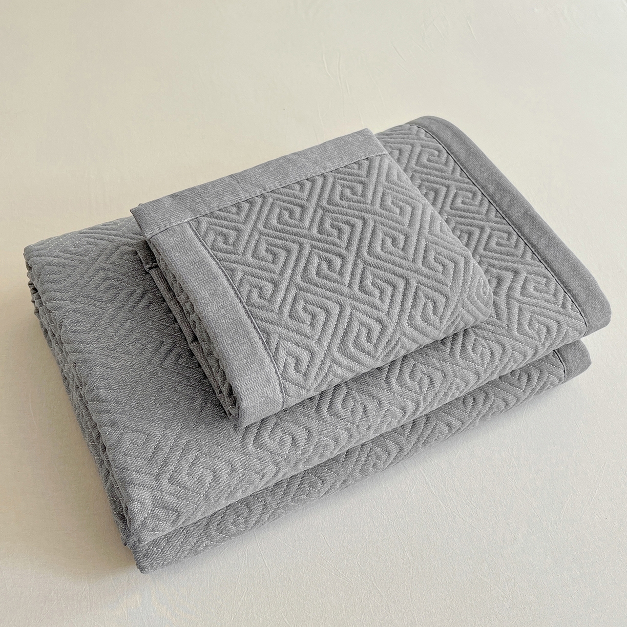 91家纺网 家纺一手货源 找家纺 金泰莱 2026新款老粗布床盖床垫大床 床盖 浅灰