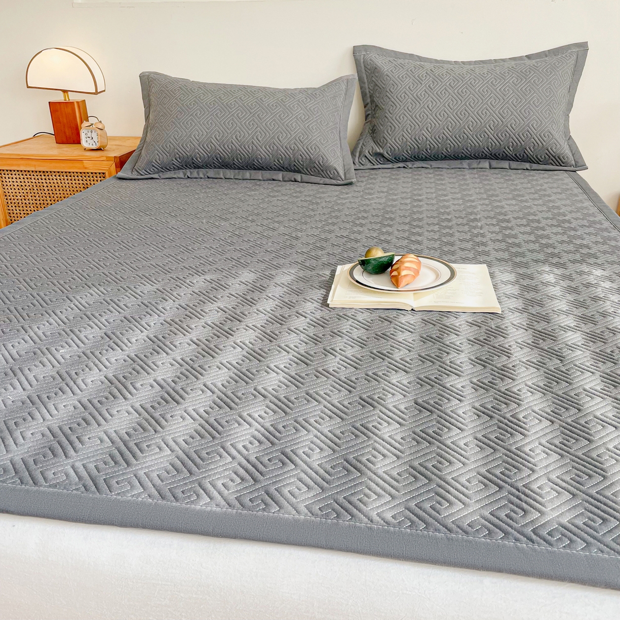 91家纺网 家纺一手货源 找家纺 金泰莱 2026新款老粗布床盖床垫大床 床盖 傍晚