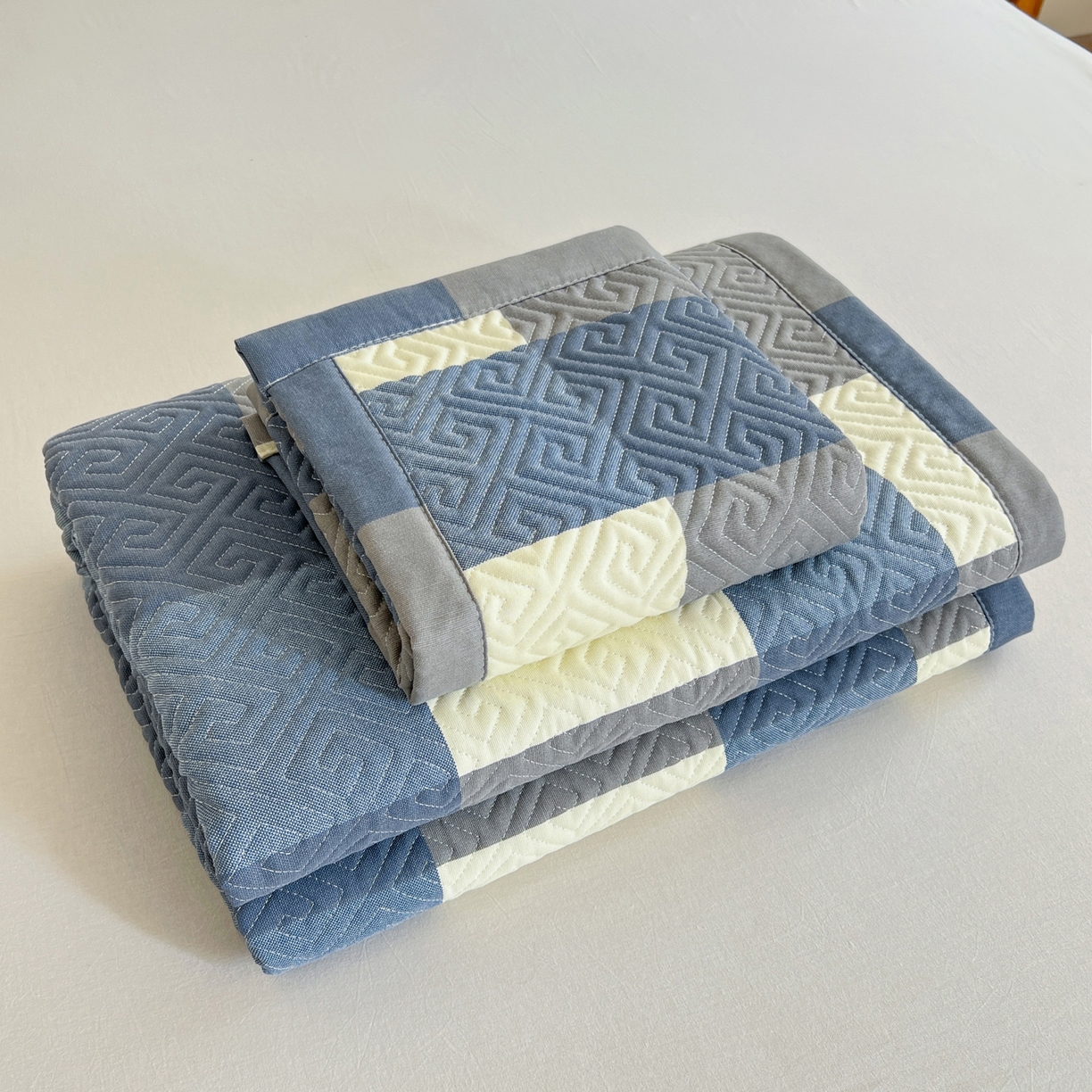 91家纺网 家纺一手货源 找家纺 金泰莱 2026新款老粗布床盖床垫大床 床盖 蓝格