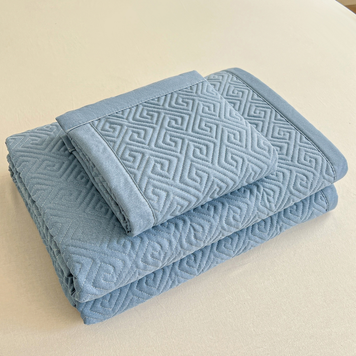 91家纺网 家纺一手货源 找家纺 金泰莱 2026新款老粗布床盖床垫大床 床盖 偶遇