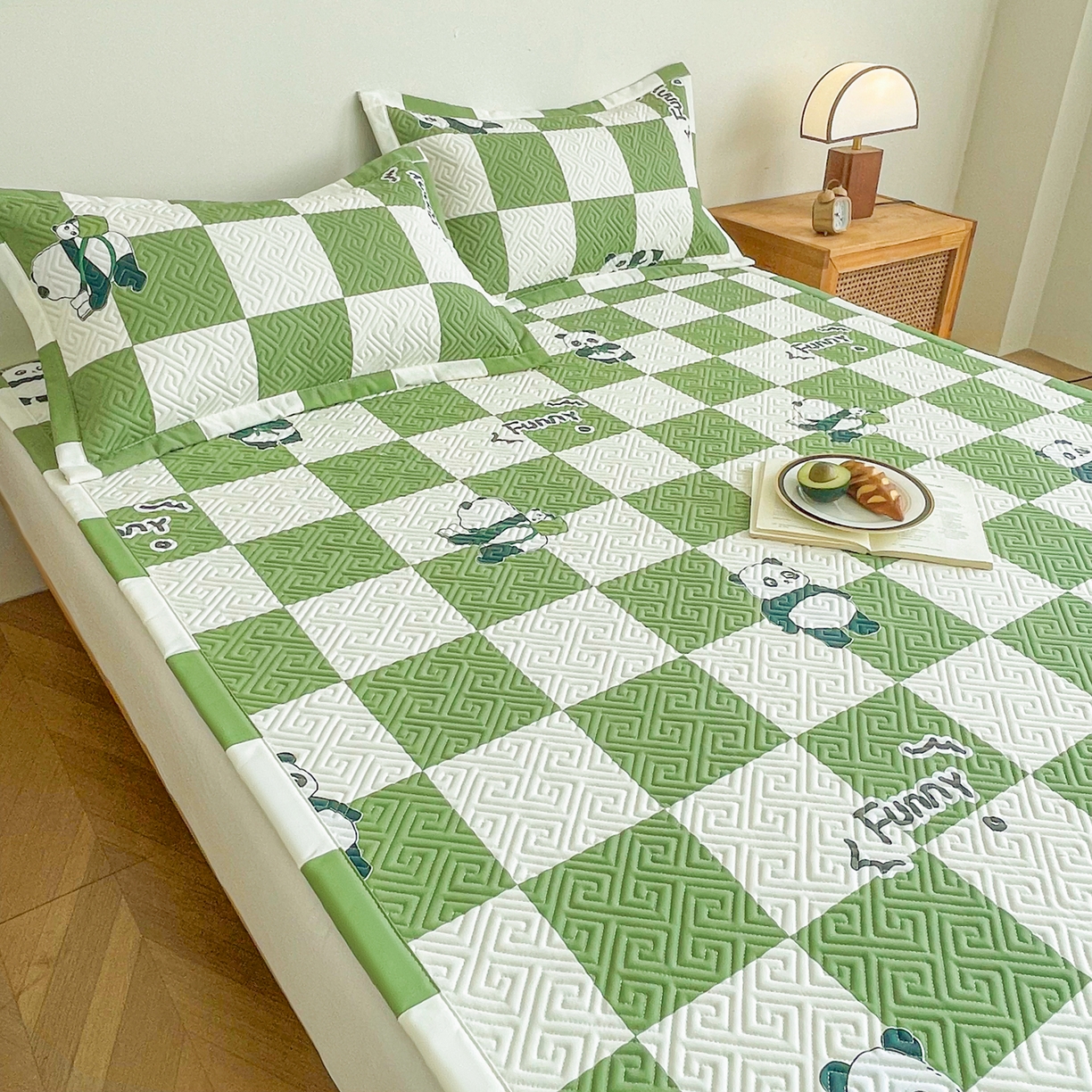 91家纺网 家纺一手货源 找家纺 金泰莱 2026新款老粗布床盖床垫大床 床盖 可爱熊猫