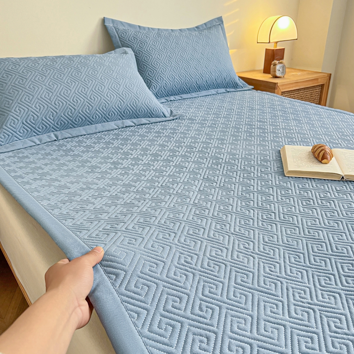 91家纺网 家纺一手货源 找家纺 金泰莱 2026新款老粗布床盖床垫大床 床盖 偶遇