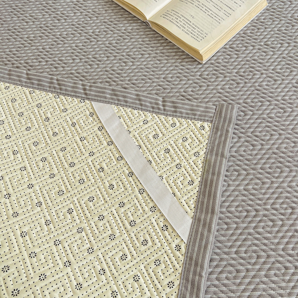 91家纺网 家纺一手货源 找家纺 金泰莱 2026新款老粗布床盖床垫大床 床盖 条纹灰