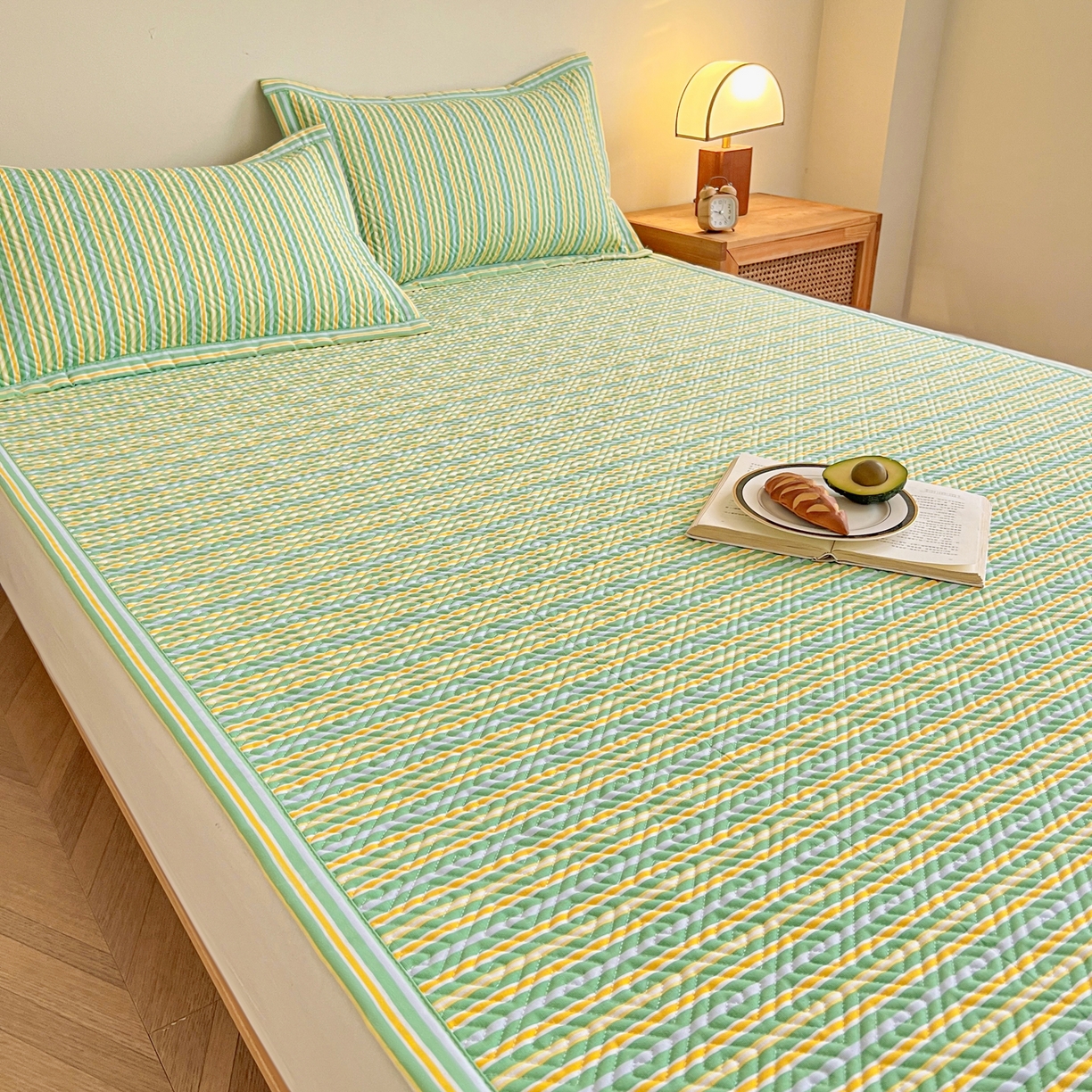 91家纺网 家纺一手货源 找家纺 金泰莱 2026新款老粗布床盖床垫大床 床盖 果绿条