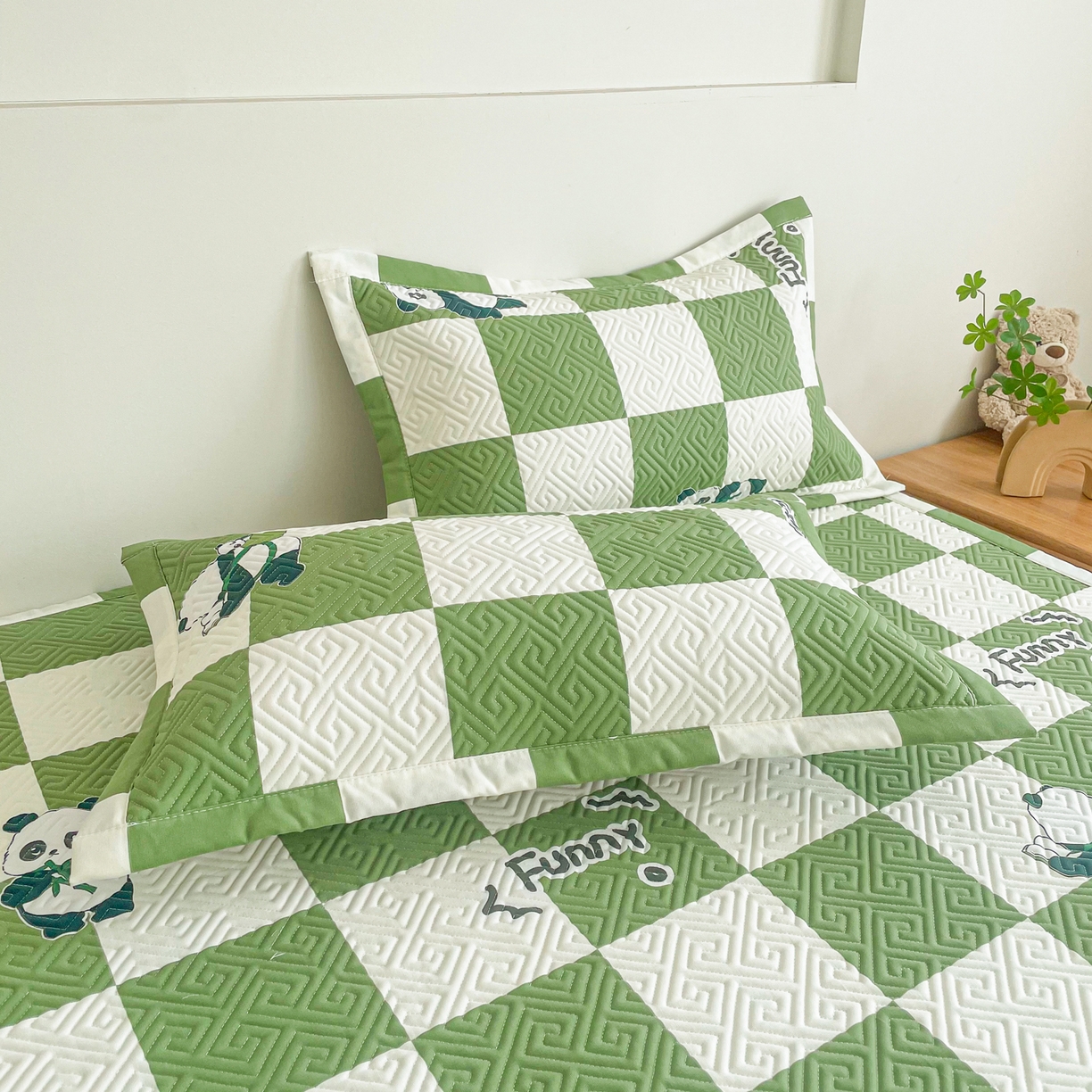 91家纺网 家纺一手货源 找家纺 金泰莱 2026新款老粗布床盖床垫大床 床盖 可爱熊猫