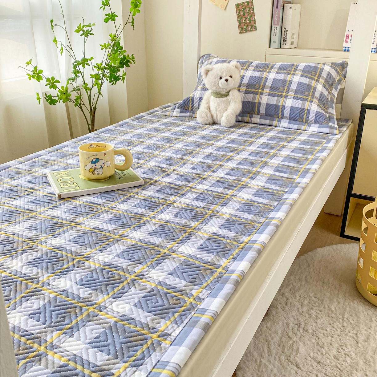 91家纺网 家纺一手货源 找家纺 金泰莱 2026新款老粗布床盖床垫学生床 床盖 简兮蓝