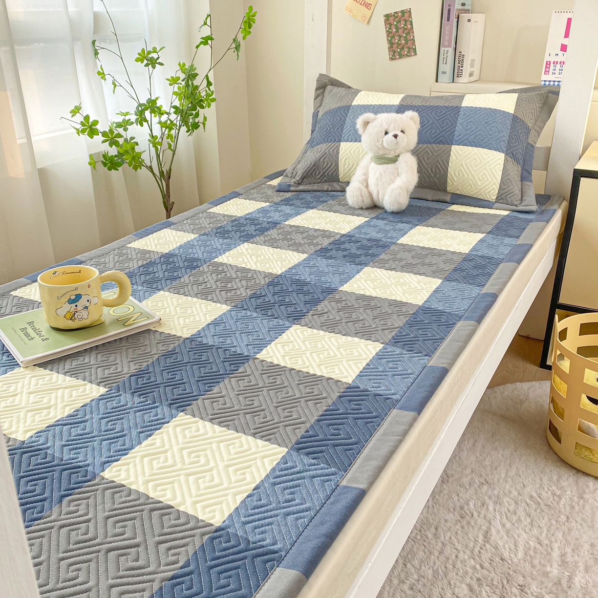 91家纺网 家纺一手货源 找家纺 金泰莱 2026新款老粗布床盖床垫学生床 床盖 蓝格