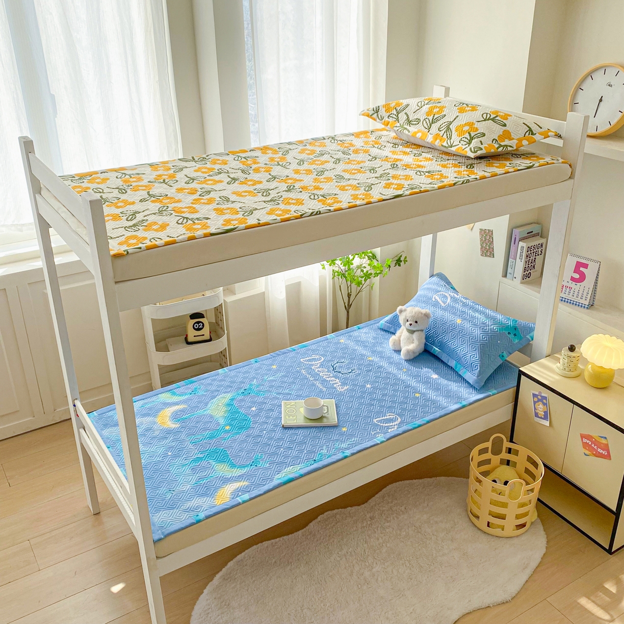 91家纺网 家纺一手货源 找家纺 金泰莱 2026新款老粗布床盖床垫学生床 床盖 梦幻小鹿