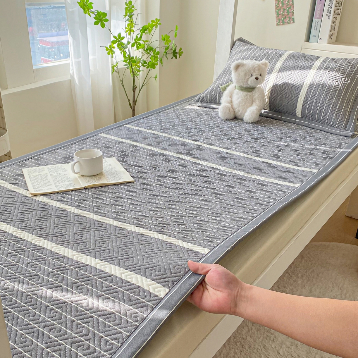 91家纺网 家纺一手货源 找家纺 金泰莱 2026新款老粗布床盖床垫学生床 床盖 冷灰