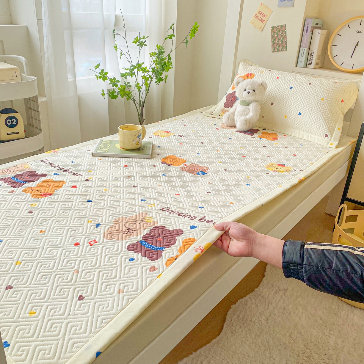 91家纺网 家纺一手货源 找家纺 金泰莱 2026新款老粗布床盖床垫学生床 床盖 bear熊