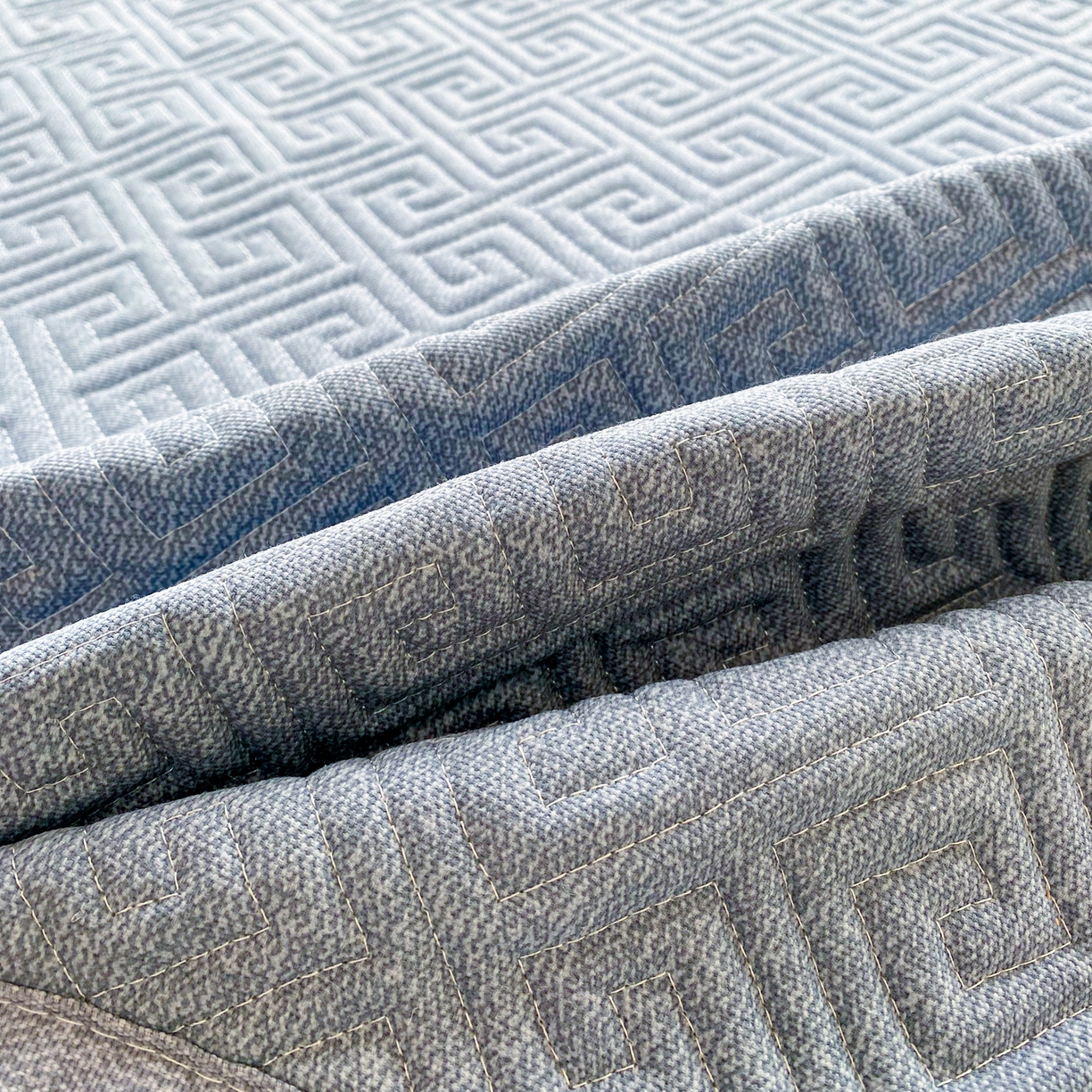 91家纺网 家纺一手货源 找家纺 金泰莱 2026新款老粗布床盖床垫学生床 床盖 浅灰