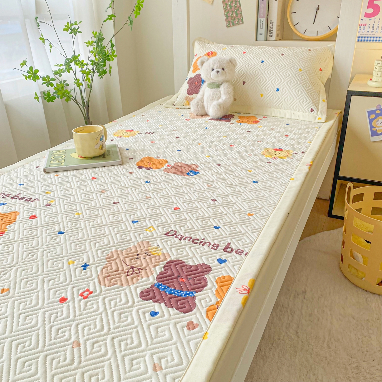 91家纺网 家纺一手货源 找家纺 金泰莱 2026新款老粗布床盖床垫学生床 床盖 bear熊