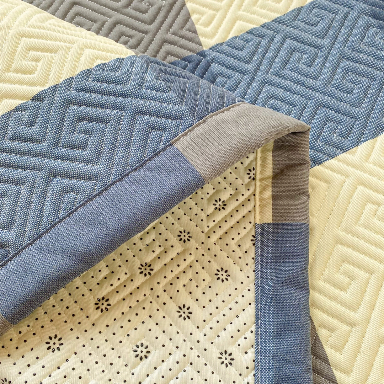 91家纺网 家纺一手货源 找家纺 金泰莱 2026新款老粗布床盖床垫学生床 床盖 蓝格