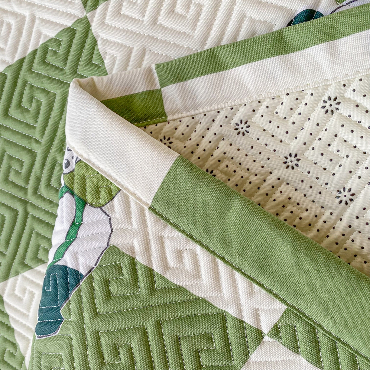 91家纺网 家纺一手货源 找家纺 金泰莱 2026新款老粗布床盖床垫学生床 床盖 可爱熊猫