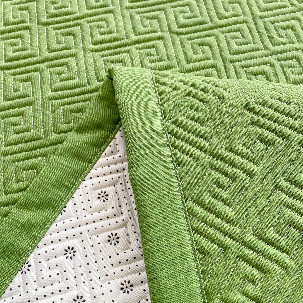 91家纺网 家纺一手货源 找家纺 金泰莱 2026新款老粗布床盖床垫学生床 床盖 嫩绿