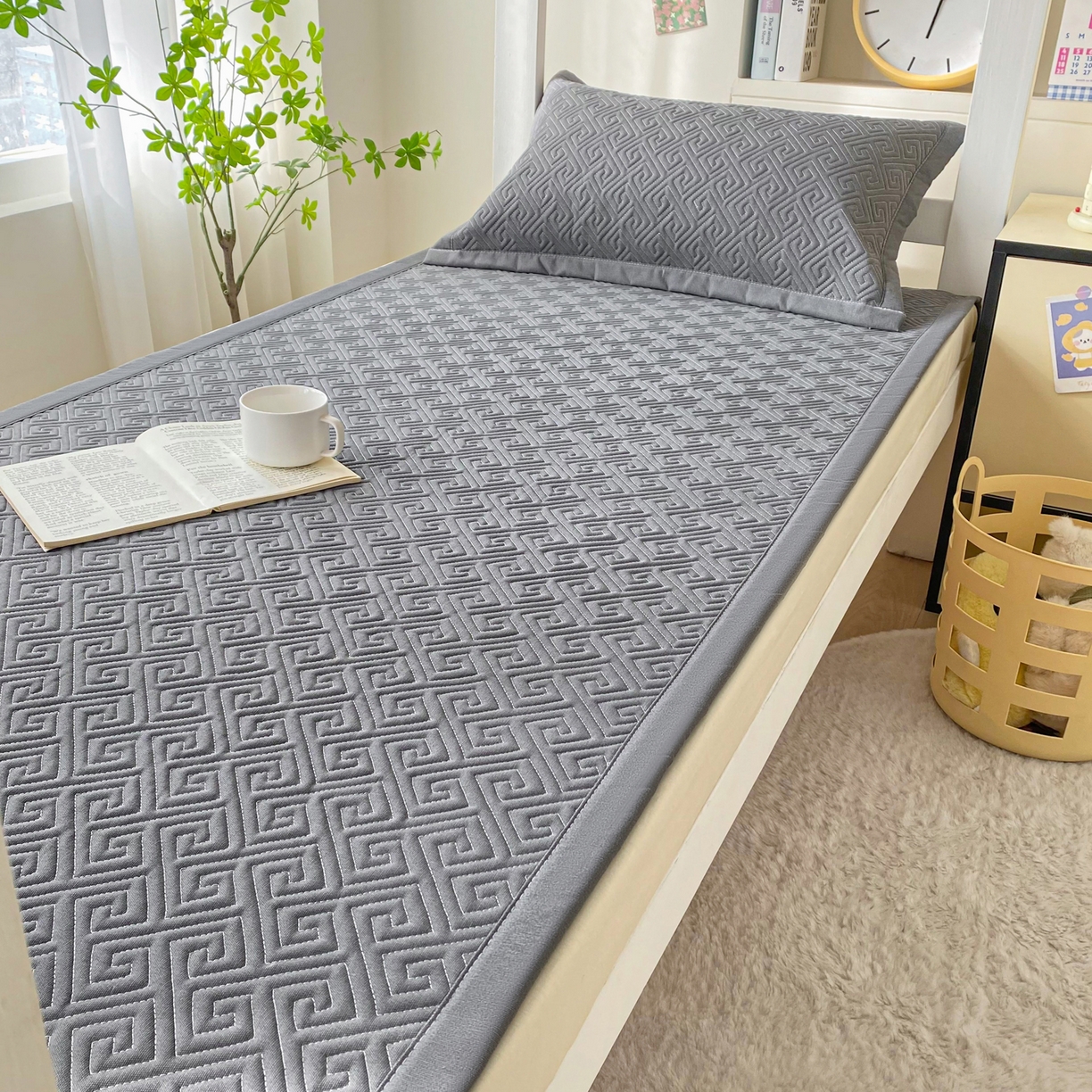 91家纺网 家纺一手货源 找家纺 金泰莱 2026新款老粗布床盖床垫学生床 床盖 傍晚