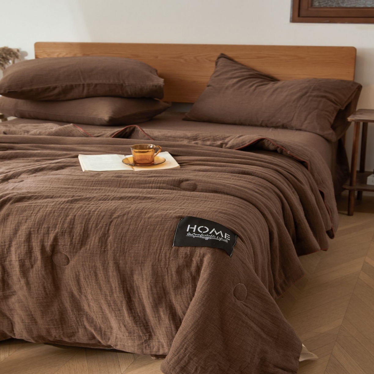 91家纺网 家纺一手货源 找家纺 乐家毛巾被（工厂自产自销） 2026新款A类新疆长绒棉色织提花双层纱千鸟格系列夏被 咖色