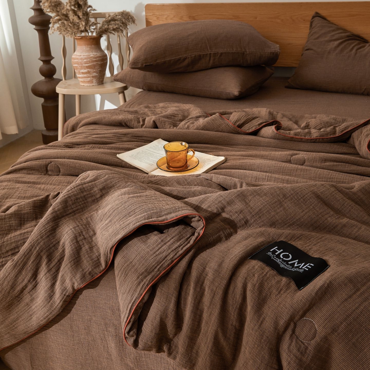 91家纺网 家纺一手货源 找家纺 乐家毛巾被（工厂自产自销） 2026新款A类新疆长绒棉色织提花双层纱千鸟格系列夏被 咖色