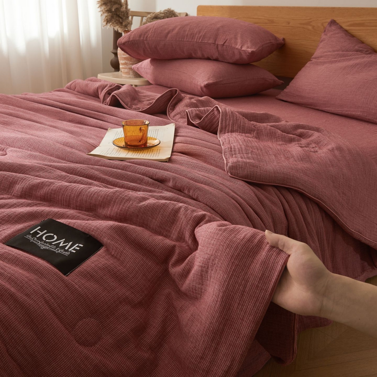 91家纺网 家纺一手货源 找家纺 乐家毛巾被（工厂自产自销） 2026新款A类新疆长绒棉色织提花双层纱千鸟格系列夏被 玫红