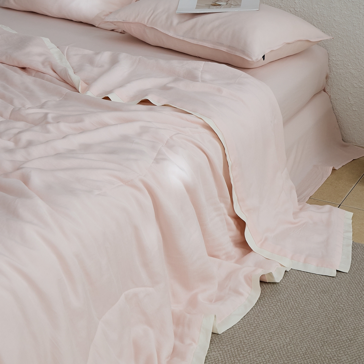 91家纺网 家纺一手货源 找家纺 禧禾 2026新款60支兰精柔洗天丝冰蚕夏被夏凉被空调被-素禾 奶昔粉