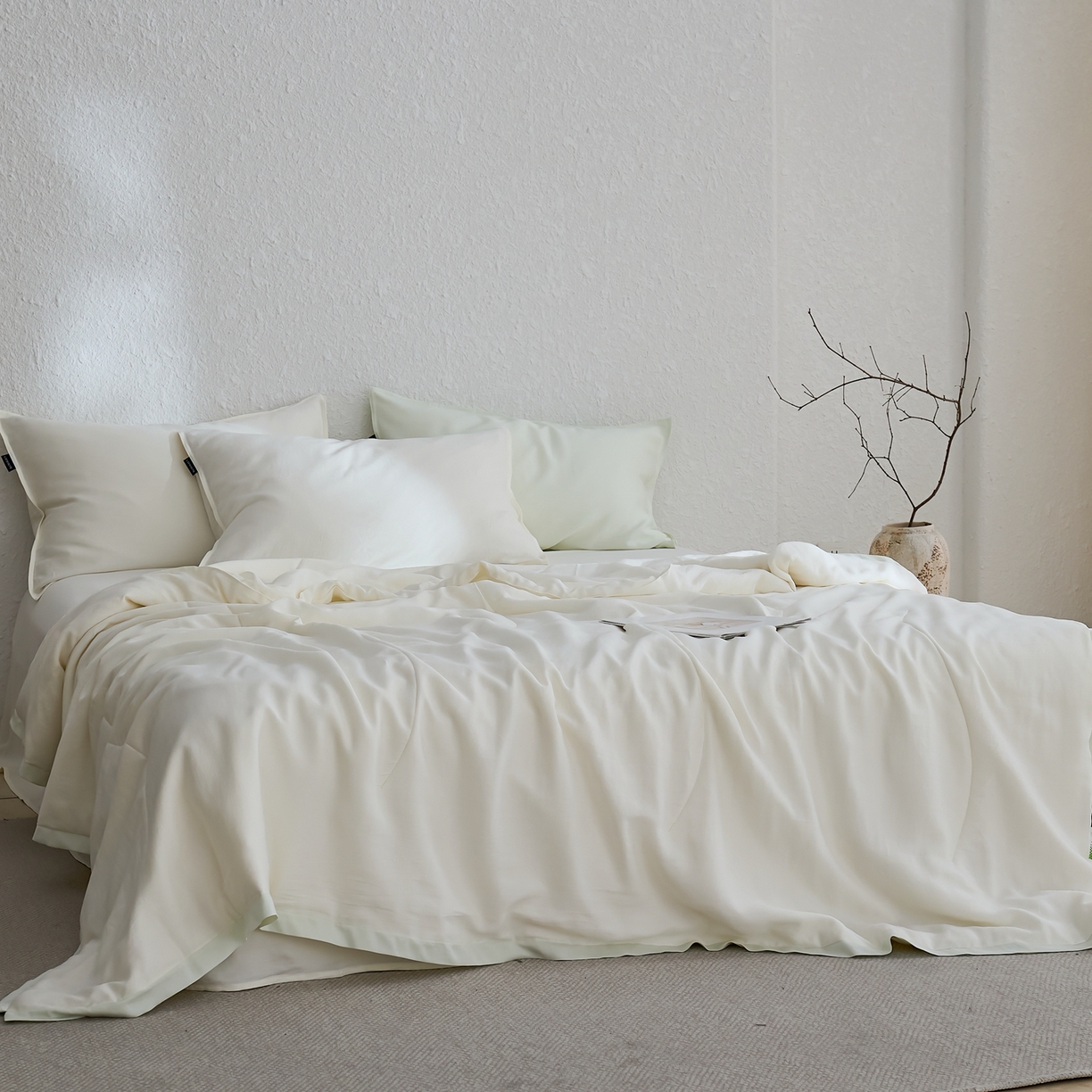 91家纺网 家纺一手货源 找家纺 禧禾 2026新款60支兰精柔洗天丝冰蚕夏被夏凉被空调被-素禾 香草白