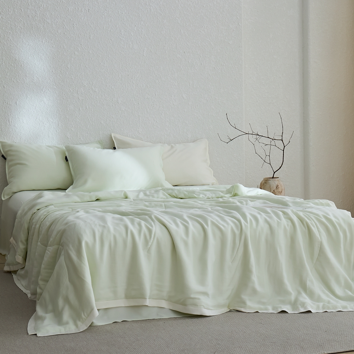 91家纺网 家纺一手货源 找家纺 禧禾 2026新款60支兰精柔洗天丝冰蚕夏被夏凉被空调被-素禾 浅霜青