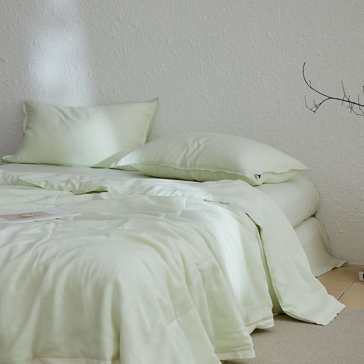 91家纺网 家纺一手货源 找家纺 禧禾 2026新款60支兰精柔洗天丝冰蚕夏被夏凉被空调被-素禾 浅霜青