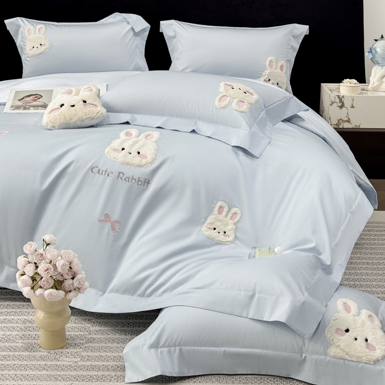 91家纺网 家纺一手货源 找家纺 星蕴家纺 2026新款卡通长绒棉纯棉绣花四件套-甜心小兔 甜心小兔-天空蓝