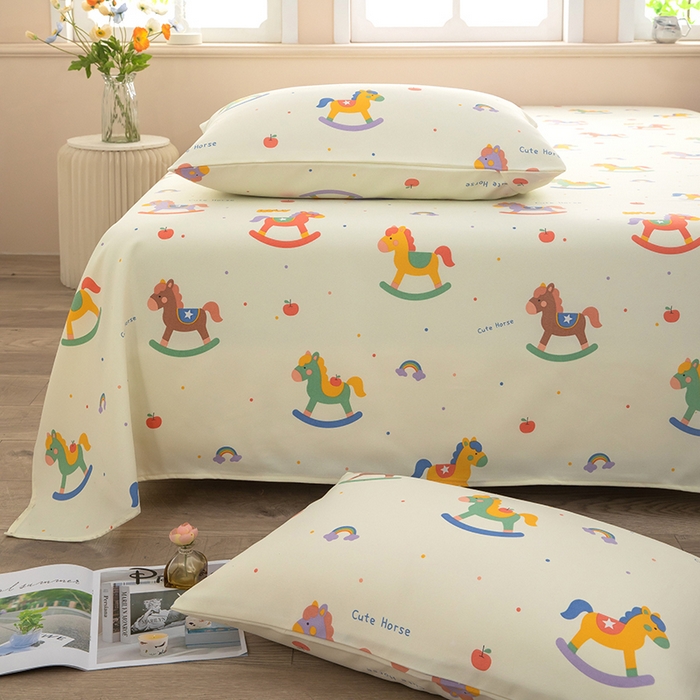 91家纺网 家纺一手货源 找家纺 帛洵家纺 2026新款A类原棉细纱印花老粗布凉席床单 童心木马