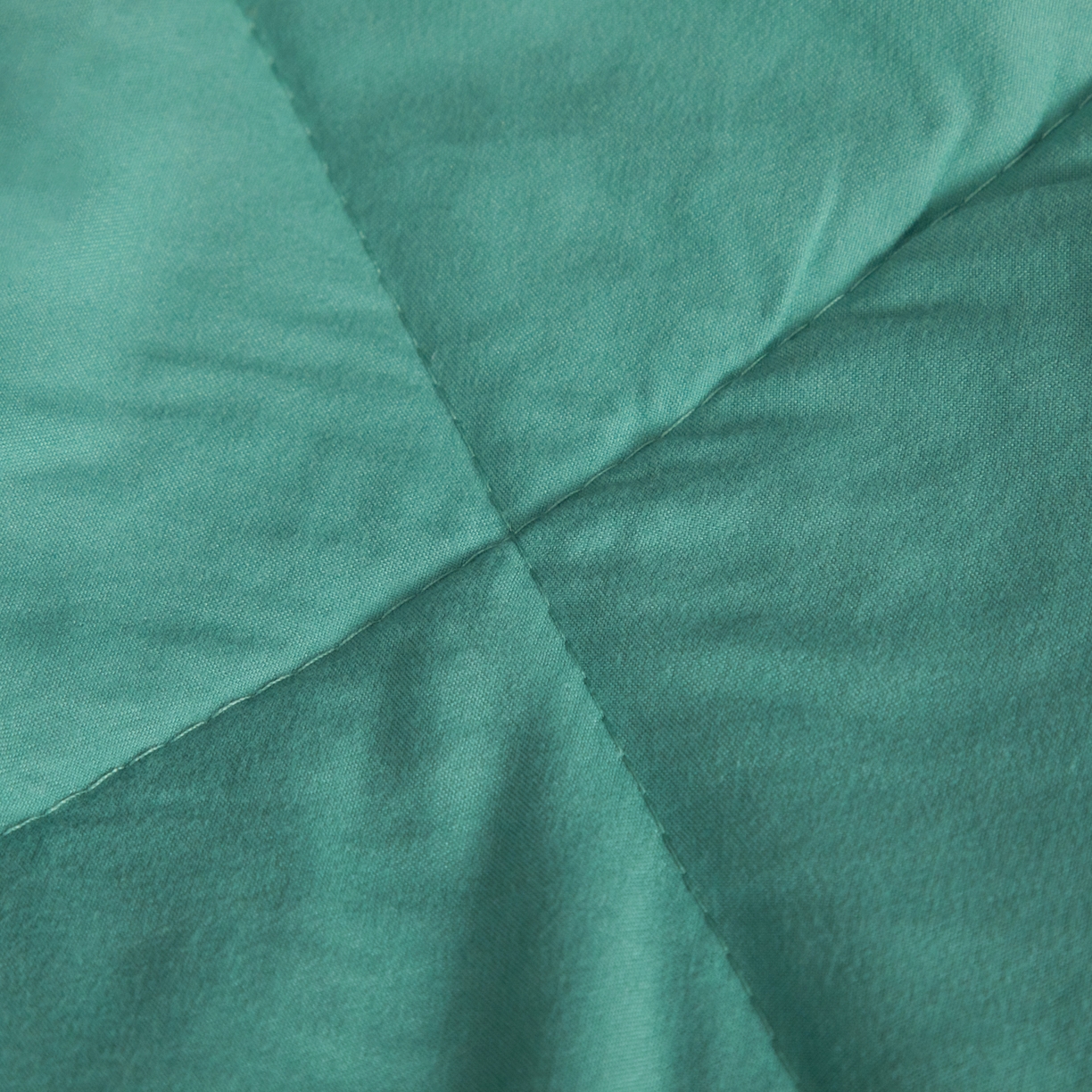 91家纺网 家纺一手货源 找家纺 雷娜家居 2026新款刺绣抱枕被简尚系列 简尚-松石绿