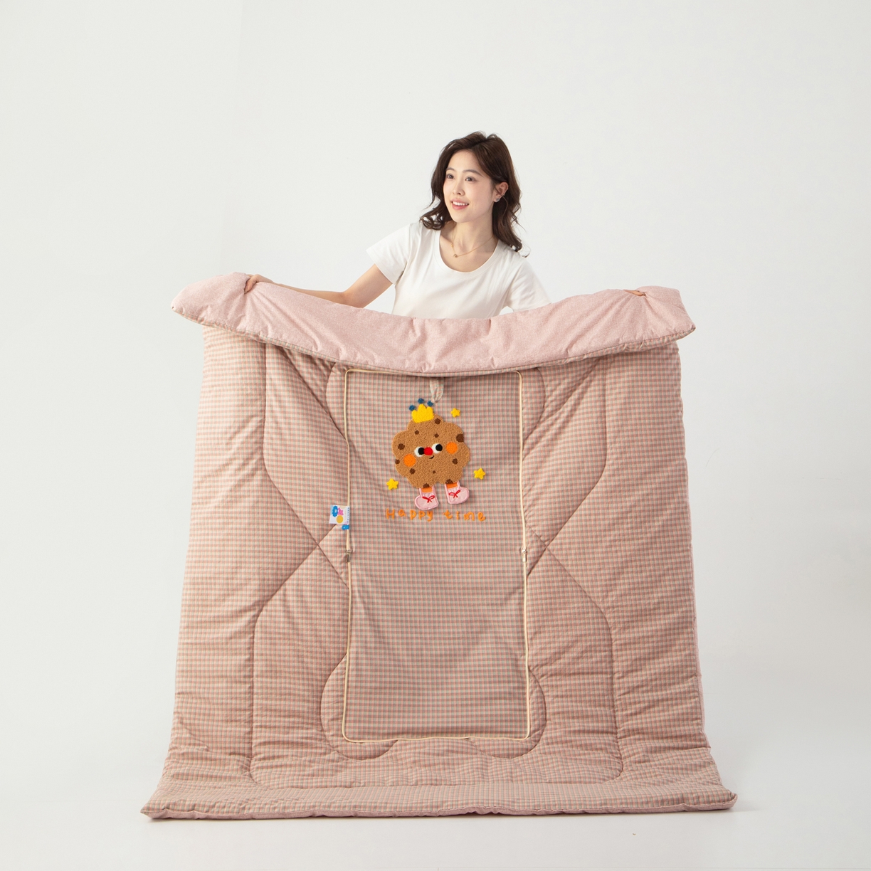 91家纺网 家纺一手货源 找家纺 （总）雷娜家居 2026新款升级款皇冠饼干抱枕被