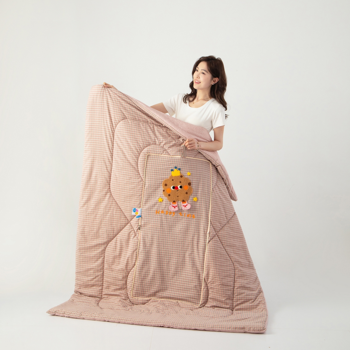 91家纺网 家纺一手货源 找家纺 （总）雷娜家居 2026新款升级款皇冠饼干抱枕被