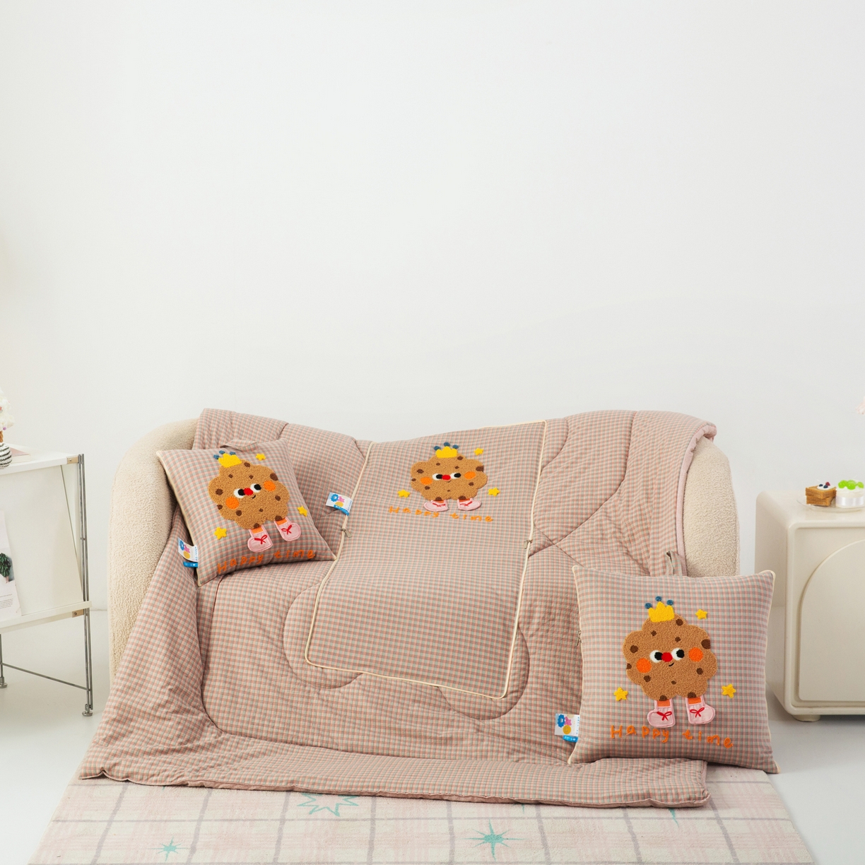 91家纺网 家纺一手货源 找家纺 （总）雷娜家居 2026新款升级款皇冠饼干抱枕被