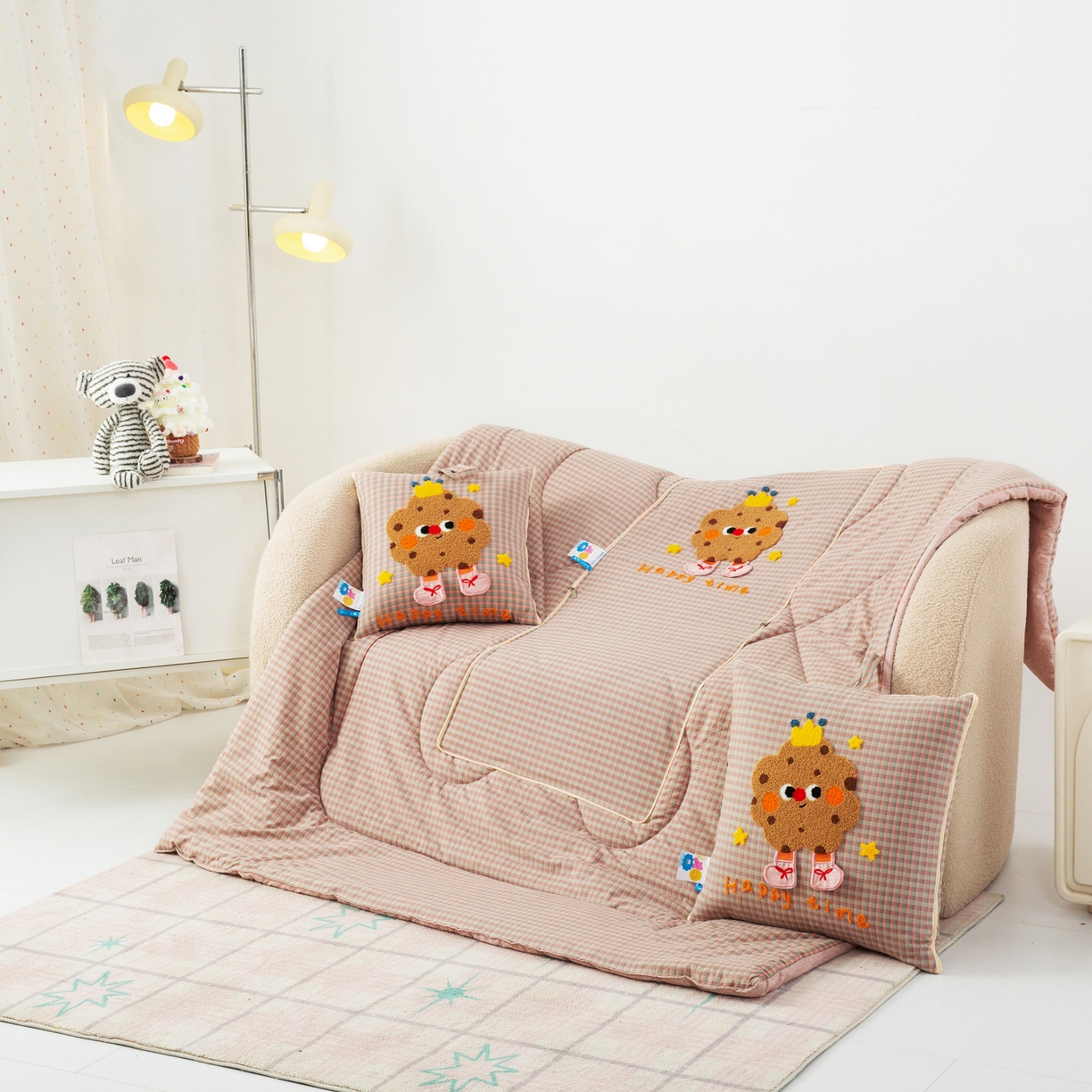 91家纺网 家纺一手货源 找家纺 （总）雷娜家居 2026新款升级款皇冠饼干抱枕被