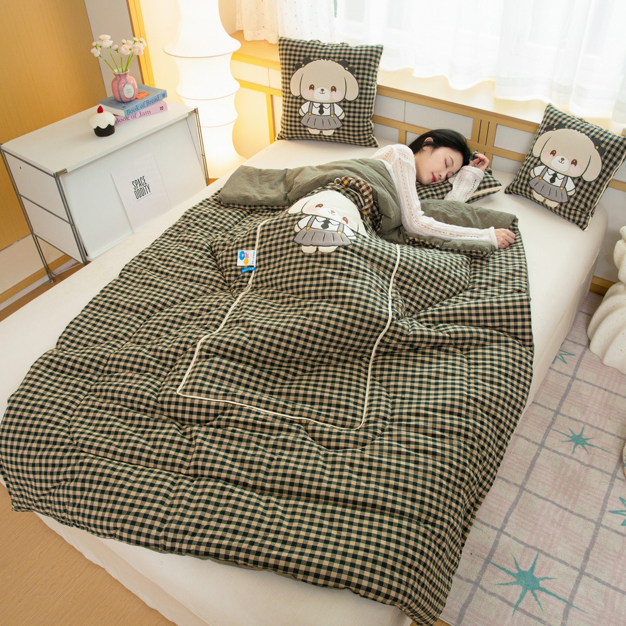 91家纺网 家纺一手货源 找家纺 雷娜家居 2026新款全棉纯棉色织羞羞狗抱枕被 羞羞狗绿