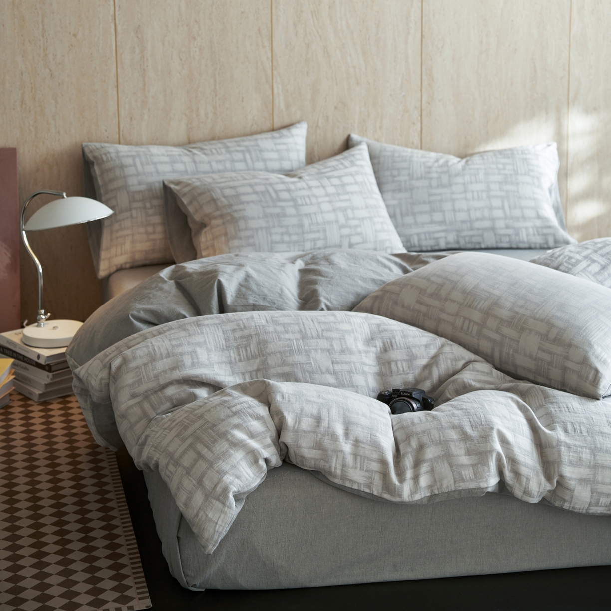 91家纺网 家纺一手货源 找家纺 如一 2026春夏新款色织提花全棉纯棉水洗棉四件套 浮光-灰