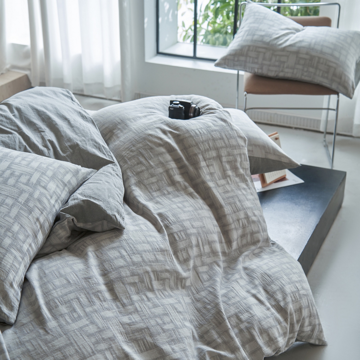 91家纺网 家纺一手货源 找家纺 如一 2026春夏新款色织提花全棉纯棉水洗棉四件套 浮光-灰