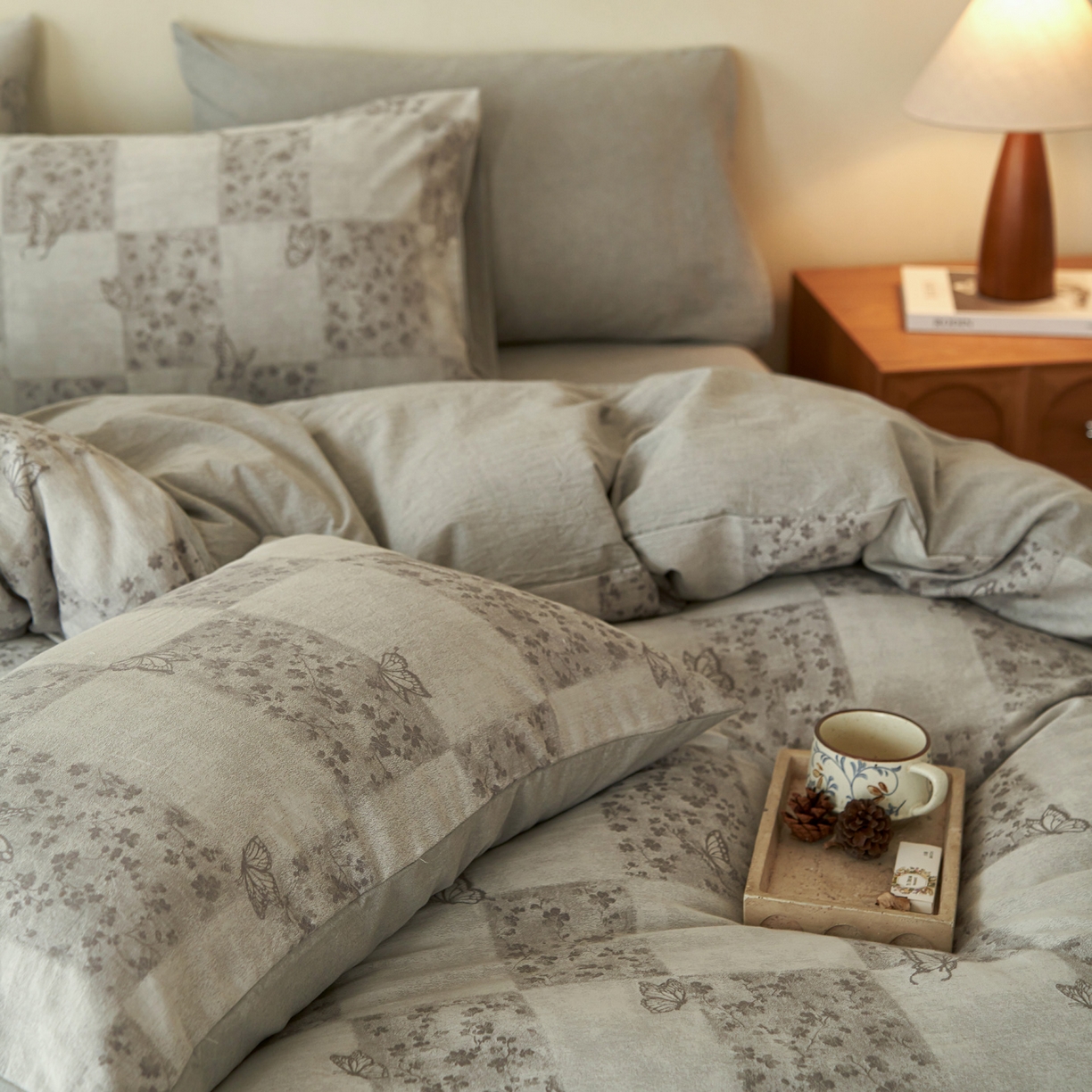 91家纺网 家纺一手货源 找家纺 如一 2026春夏新款色织提花全棉纯棉水洗棉四件套 蝶漫-灰