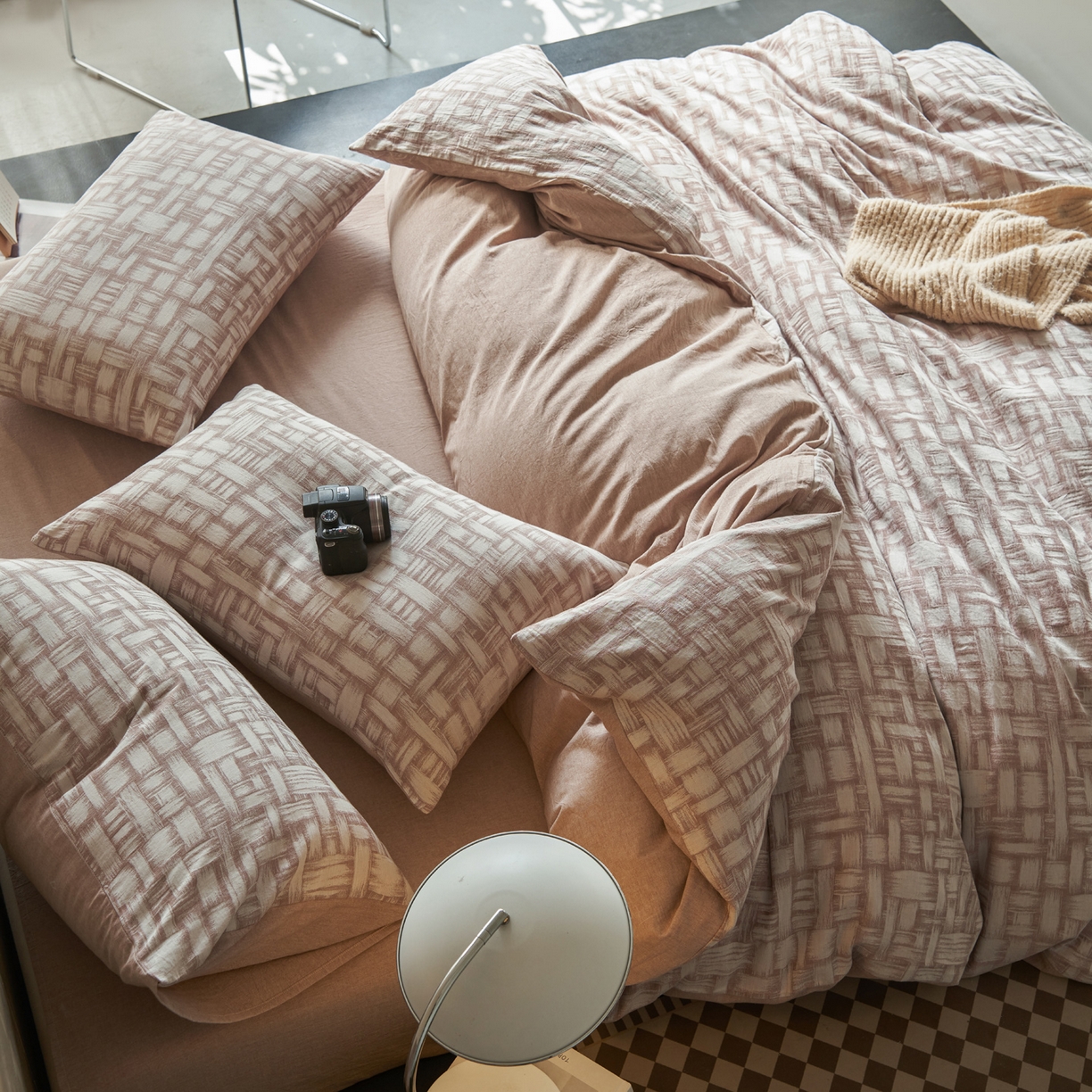 91家纺网 家纺一手货源 找家纺 如一 2026春夏新款色织提花全棉纯棉水洗棉四件套 浮光-咖